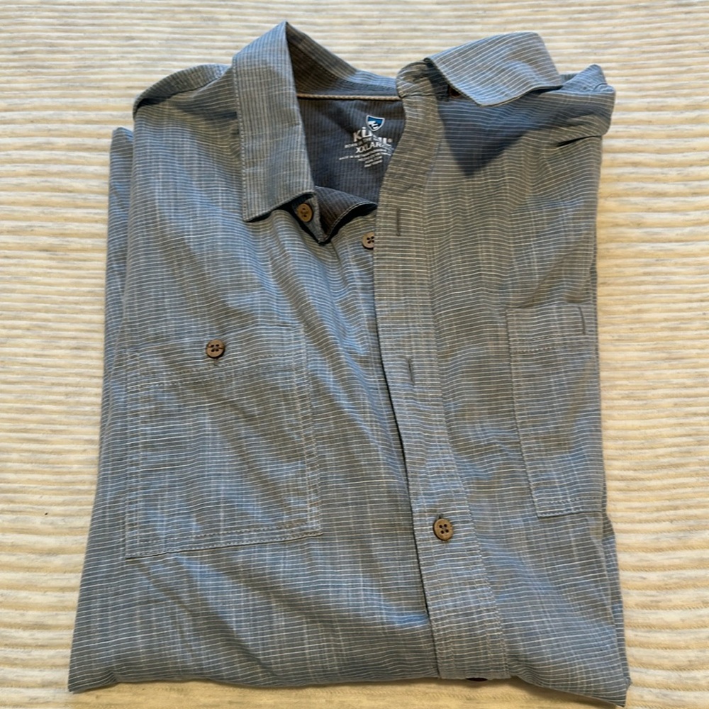 Men’s Kuhl short sleeve button down. 2XL. Light blue